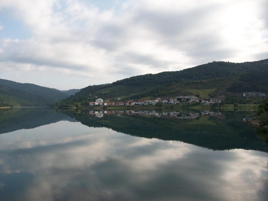 Hostal Rural Arrobi Borda Eugi Extérieur photo